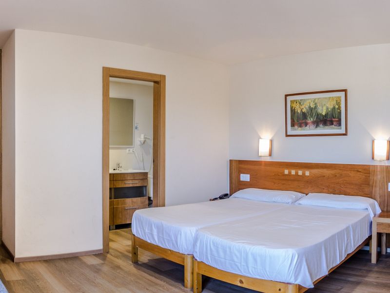 img_6899-pano.jpg img_6899-pano.jpg