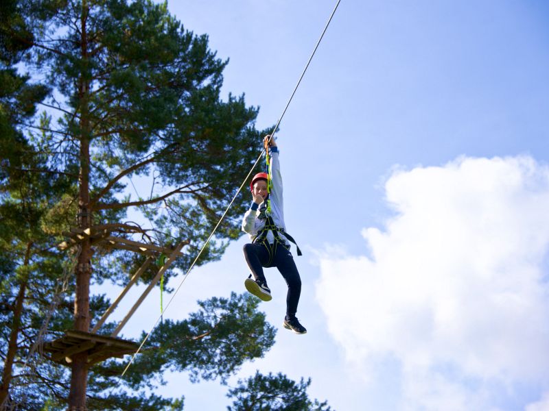 klatre-park-zipline.jpg klatre-park-zipline.jpg